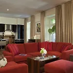 Maximilian & Hotell