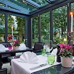 Maximilian & Hotell 4*
