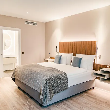 Maximilian & Hotel 4*