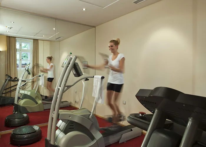 Hotel Maximilian & 4*