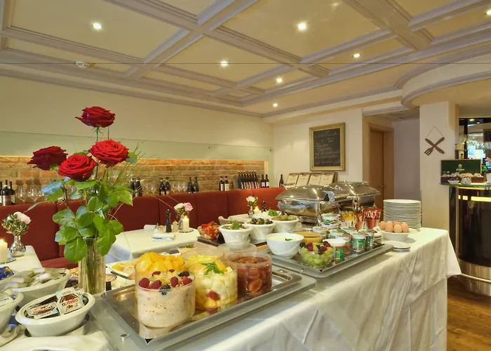 ホテル Maximilian & 4*