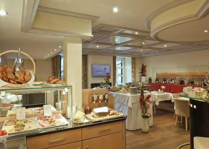 Hotel Maximilian &