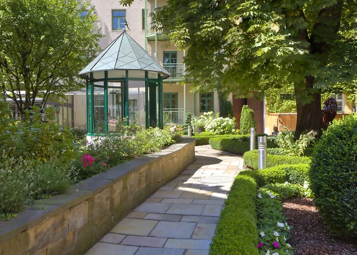 Maximilian & 4* München