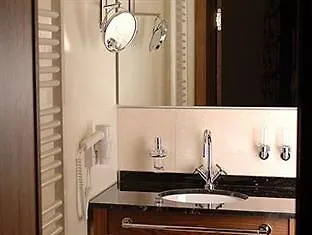 Maximilian & 4* München