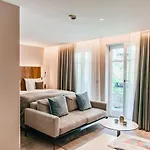 Hotel Maximilian & 4*