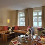Hotel Maximilian & 4*