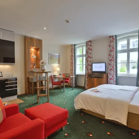 Maximilian & 4* München