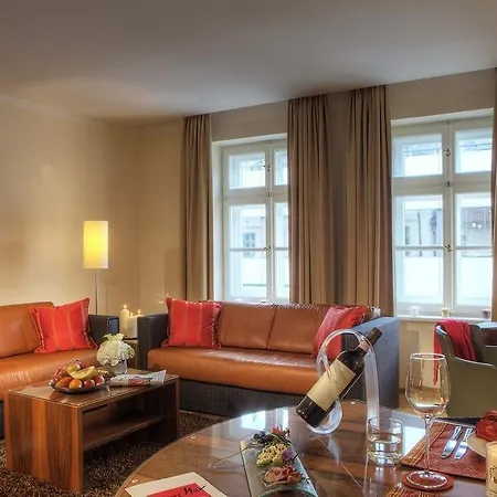 Szálloda Maximilian & 4*